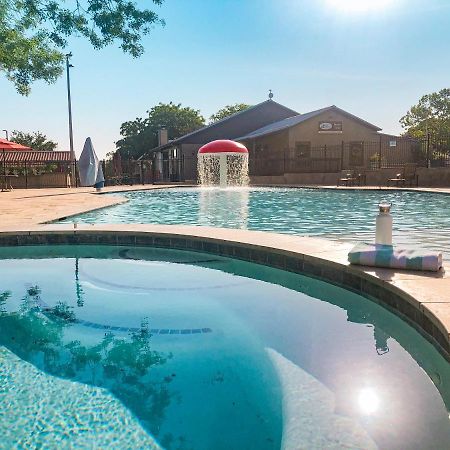 ホテル Sun Retreats Texas Hill Country ニューブラウンフェルズ エクステリア 写真