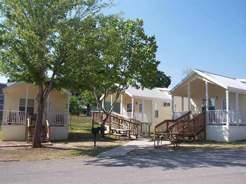 ホテル Sun Retreats Texas Hill Country ニューブラウンフェルズ エクステリア 写真