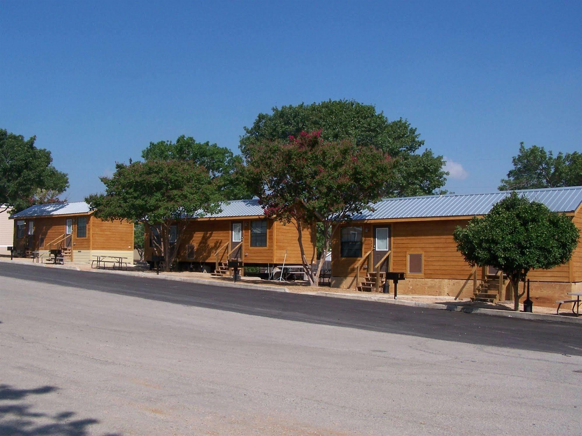 ホテル Sun Retreats Texas Hill Country ニューブラウンフェルズ エクステリア 写真