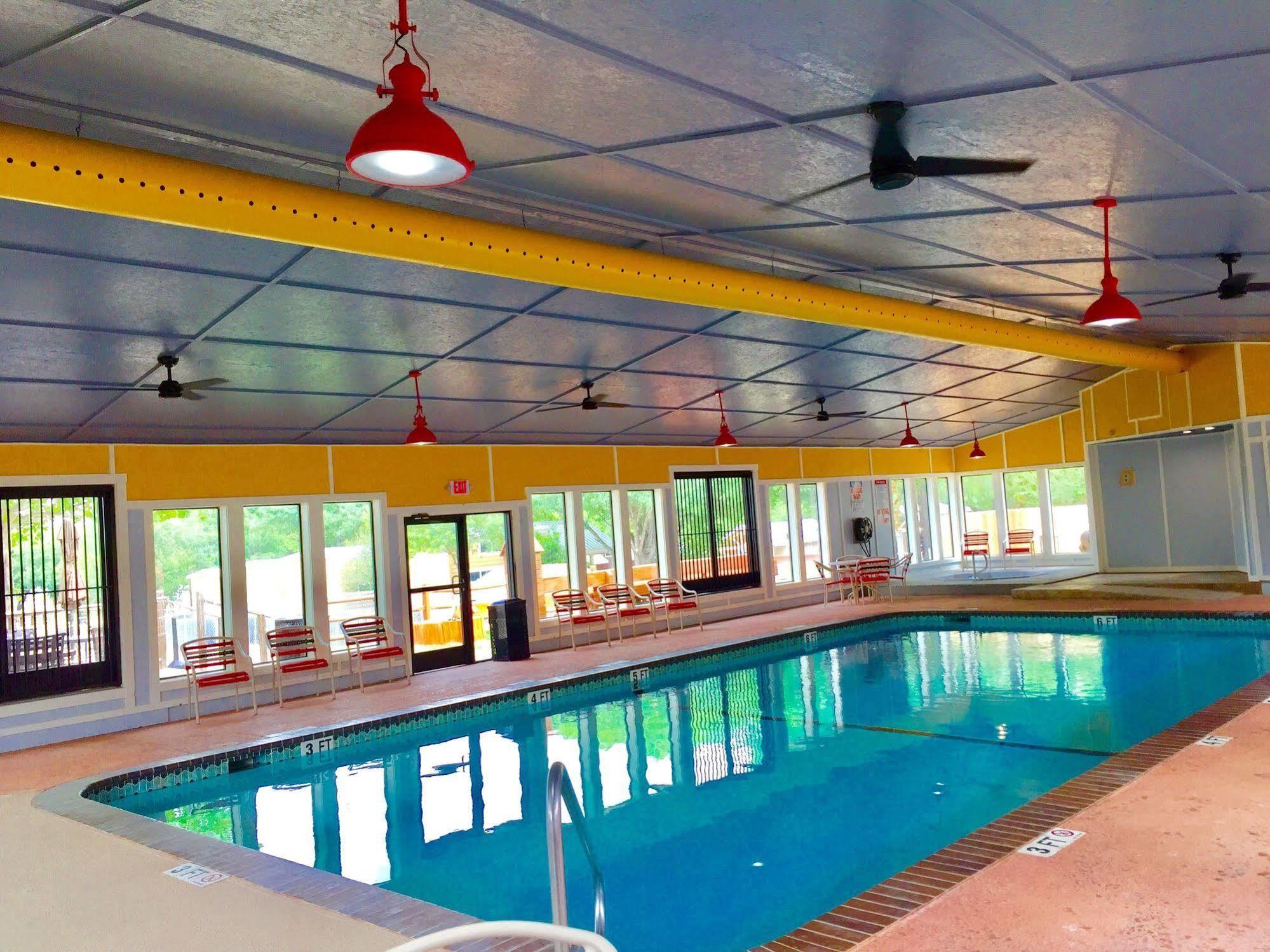 ホテル Sun Retreats Texas Hill Country ニューブラウンフェルズ エクステリア 写真