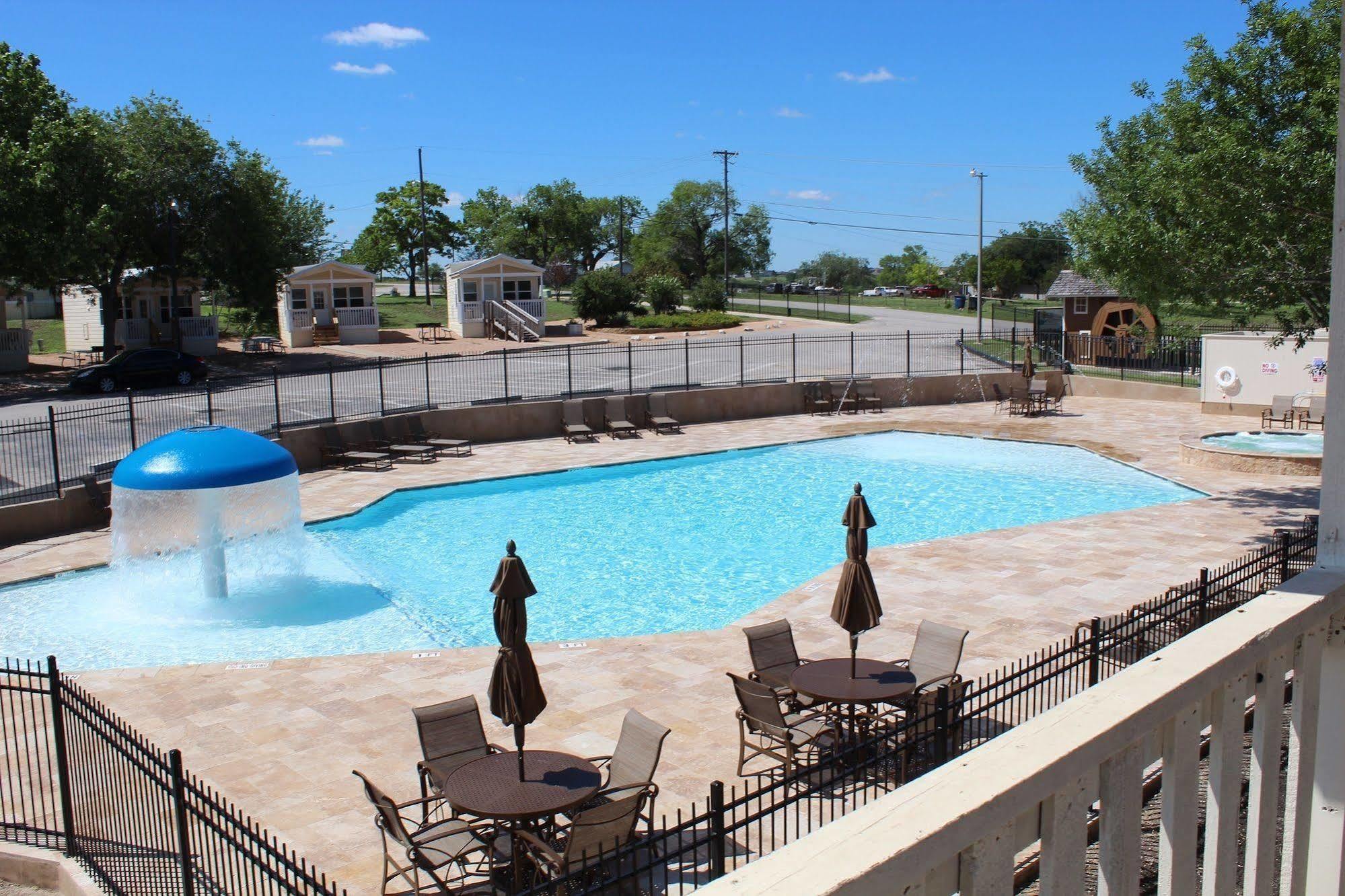 ホテル Sun Retreats Texas Hill Country ニューブラウンフェルズ エクステリア 写真